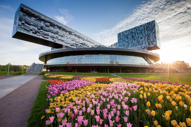 “SKOLKOVO” BUSINESS SCHOOL