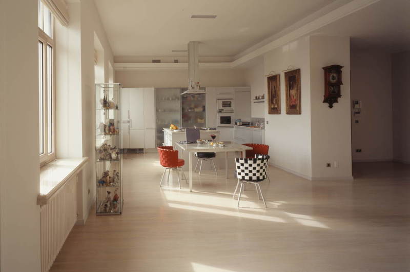 PRIVATE FLAT, PRECHISTENKA STREET, MOSCOW