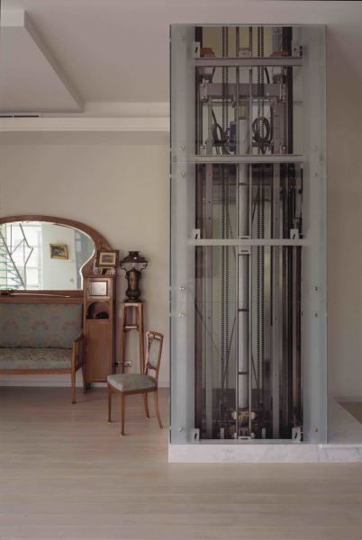 PRIVATE FLAT, PRECHISTENKA STREET, MOSCOW